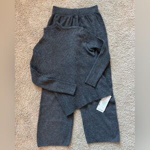 NWT women’s wool/cashmere blend grey lounge set